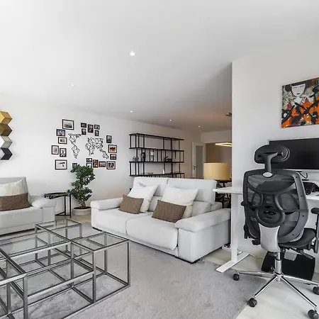 Whome Family - Urban Retreat With Parking, Ac, Elevator In Great Location Apartment Lisbon