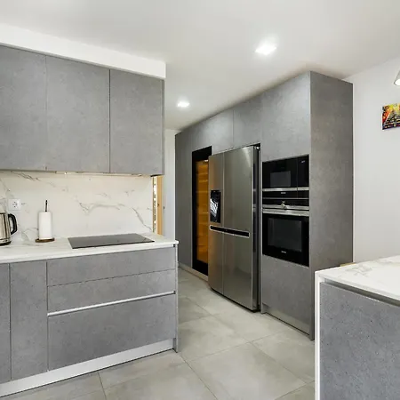 Apartamento Whome Family - Urban Retreat With Parking, Ac, Elevator In Great Location