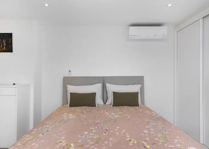 Whome Family - Urban Retreat With Parking, Ac, Elevator In Great Location * Lizbona