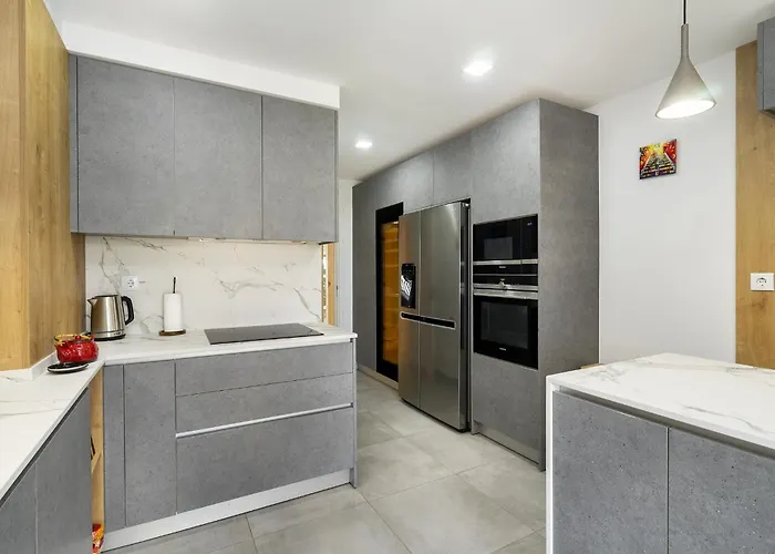 公寓 Whome Family - Urban Retreat With Parking, Ac, Elevator In Great Location