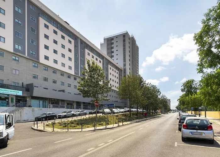 Whome Family - Urban Retreat With Parking, Ac, Elevator In Great Location Lisboa