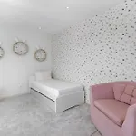 Apartamento Whome Family - Urban Retreat With Parking, Ac, Elevator In Great Location